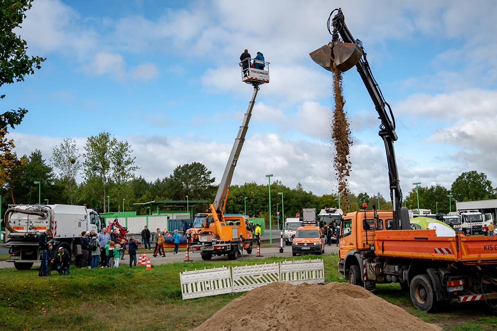 Kis Bagger Baggert Sand Bdg Fuhrpark  © Torsten Stapel