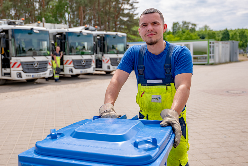 Bild zu: Ausbildung zum Berufskraftfahrer (D/M/W)