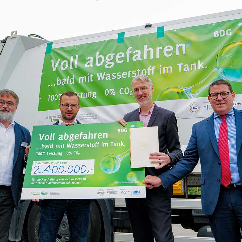 BDG Fördermittelbescheidübergabe Wasserstoffbetriebene Abfallsammelfahrzeuge