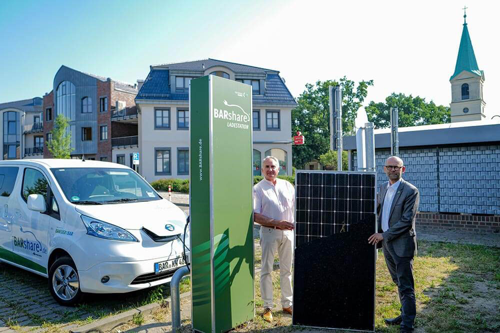 Kommunale Beteiligung_BM Ahrensfelde Wilfried Gehrke und GF BEG Thomas Simon | Foto: Torsten Stapel | Schmuckbild